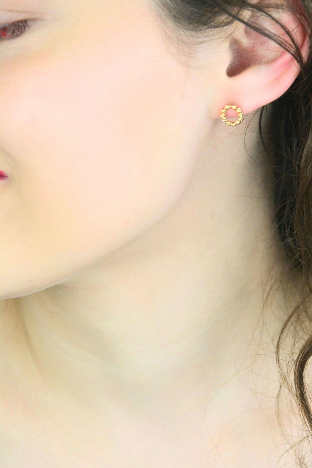 Złote kolczyki diamentowane kółeczka  Subtelny blask i elegancja.jpg